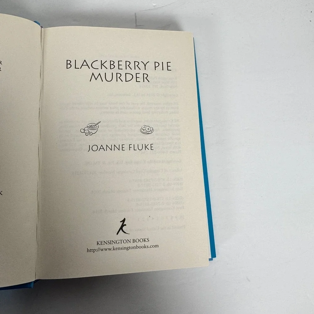 Blackberry Pie Murder‎ Joanne Fluke 2014 First Edition Hardcover Mystery Recipes